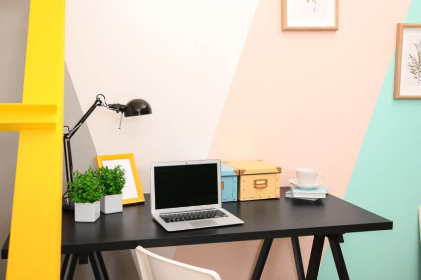 Get Up, Move Around & Set Up A Good Workspace | Blog | TechOnsite